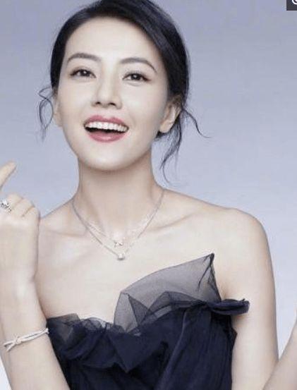 高圆圆娱乐大爆料,揭秘明星幕后故事与真实生活 第1张 高圆圆娱乐大爆料,揭秘明星幕后故事与真实生活 第1张